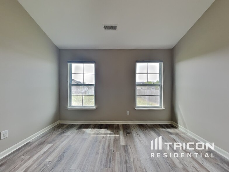 Building Photo - 2806 Wild Poplar Way