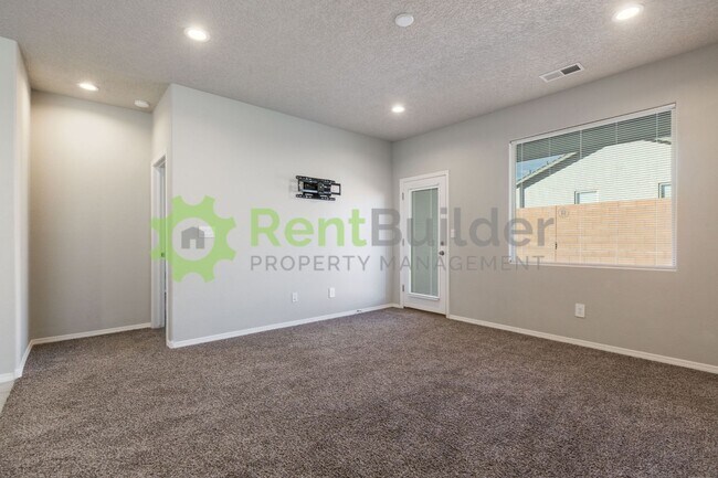 Building Photo - !!!WOW!!! New 3-bedroom, 2-bathroom DR Horton home in the Aspire Gated Community