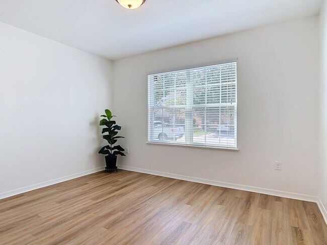 Building Photo - 221 W Fiesta Key Loop