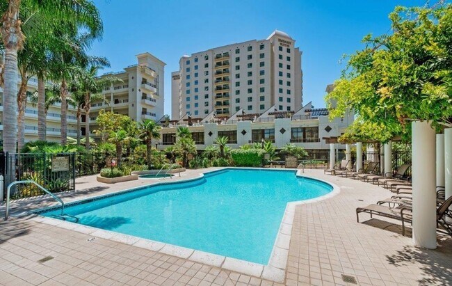 Building Photo - Bay View Condo at Park Place in Downtown San Diego