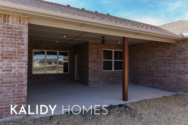 Building Photo - 306 Kirks Holw