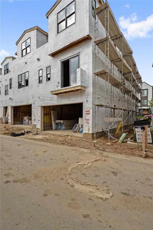 Building Photo - 4703 Unity Cir