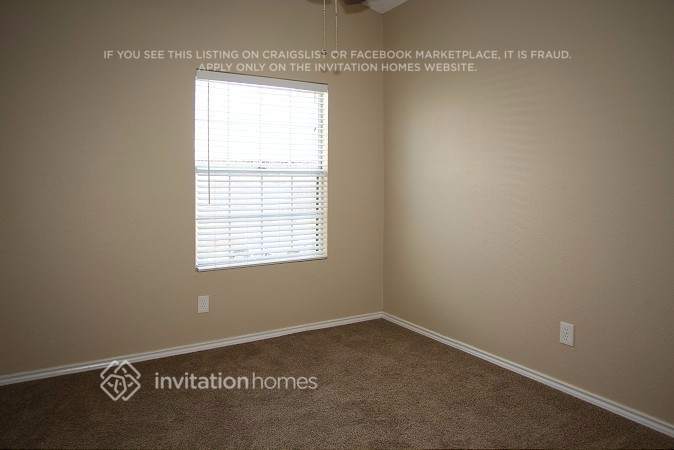 Building Photo - 501 Kalmia Dr