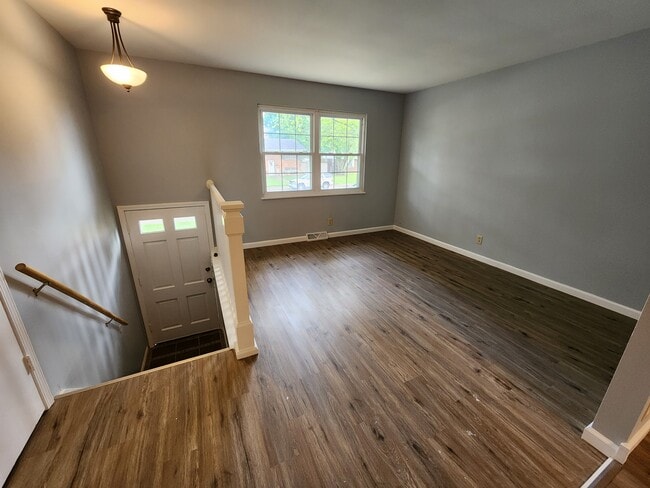 Living room - 852 E Olmstead Ave