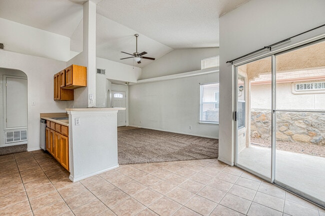 Building Photo - 12412 Tierra Marta Ct