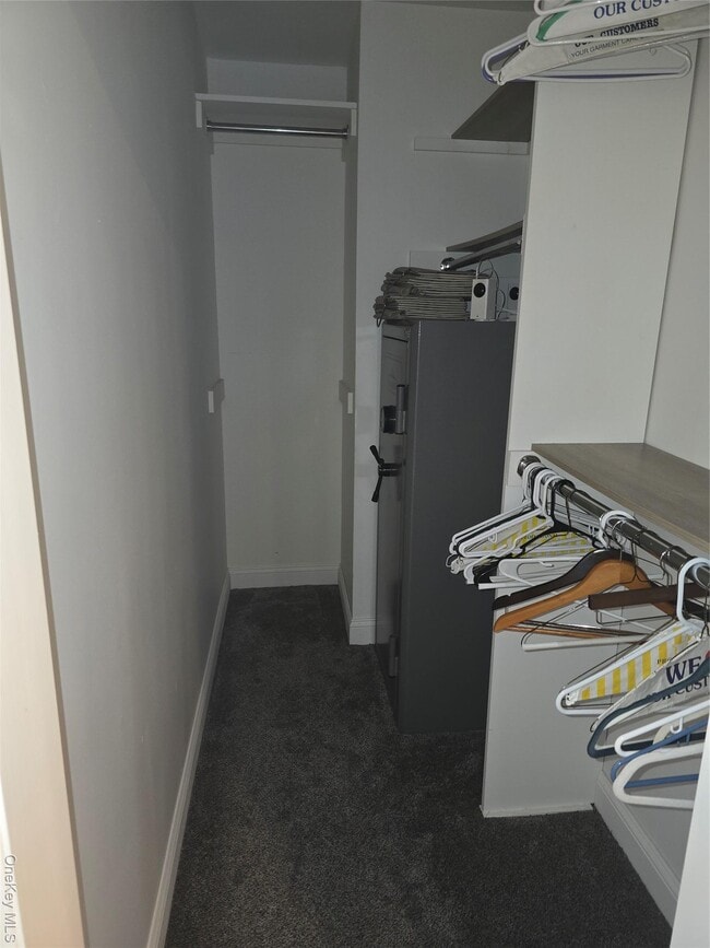 Building Photo - 359 E Pine St