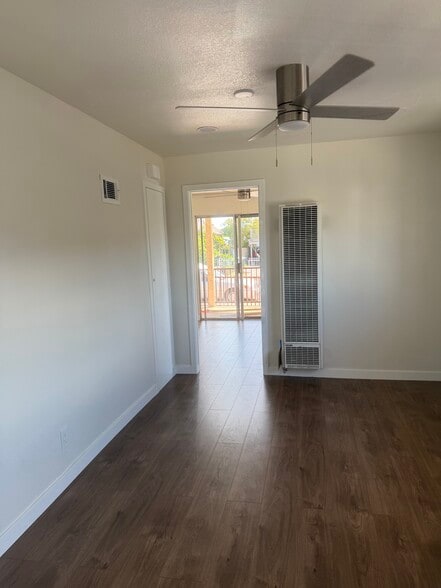Building Photo - 821 S Alma Ave
