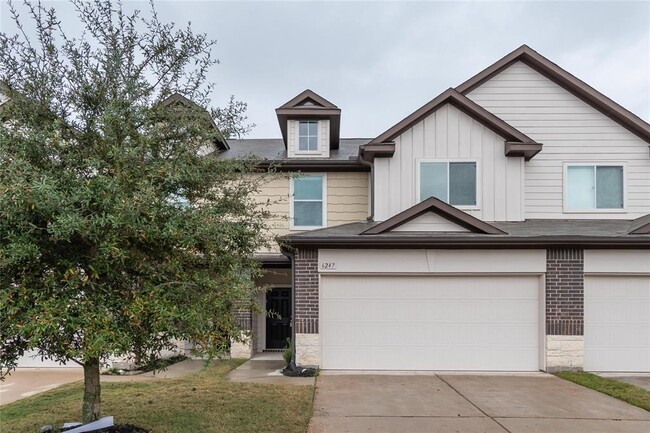 Primary Photo - 6247 Brenwood Cir