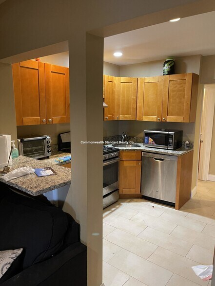 Building Photo - 76-78 Egmont St. Unit 5