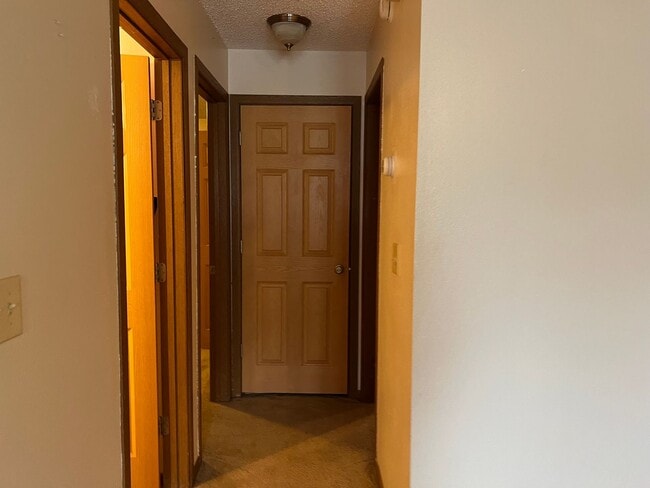 Building Photo - 534 Ouida Way