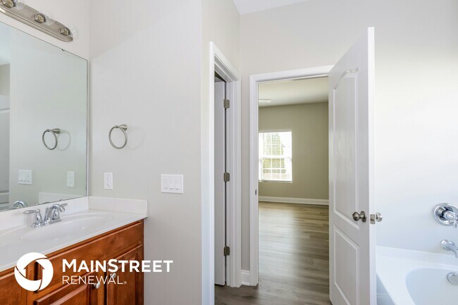 Building Photo - 417 Marie Way