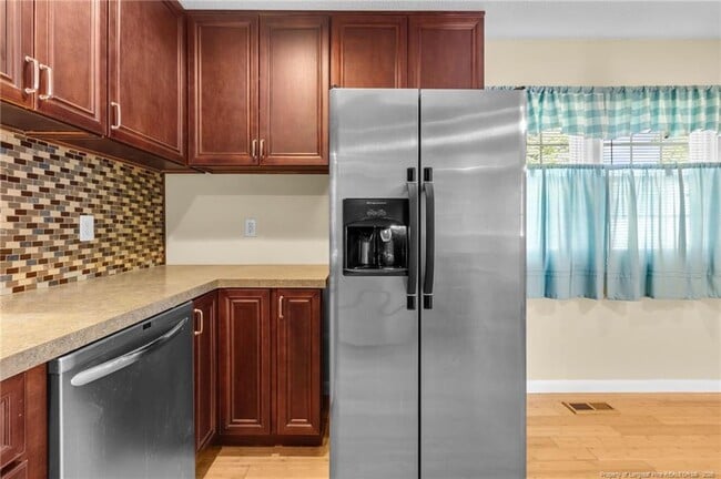 Building Photo - 1644 Inverness Dr