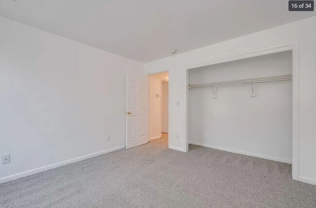 Building Photo - 2 bedroom 2 full bath condo close to the b...