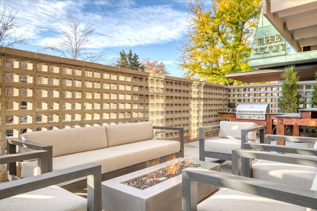 Building Photo - 10 Emerson St