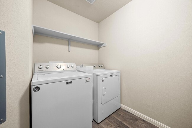 Building Photo - 10905 Ukaoma Wy