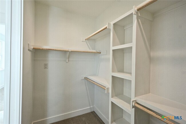 Building Photo - 421 Constance Dr
