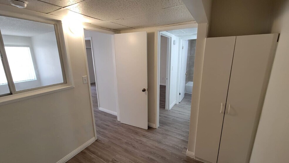 Building Photo - 5461 Kester Ave