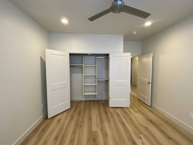 Building Photo - 4008 Bedford Pl