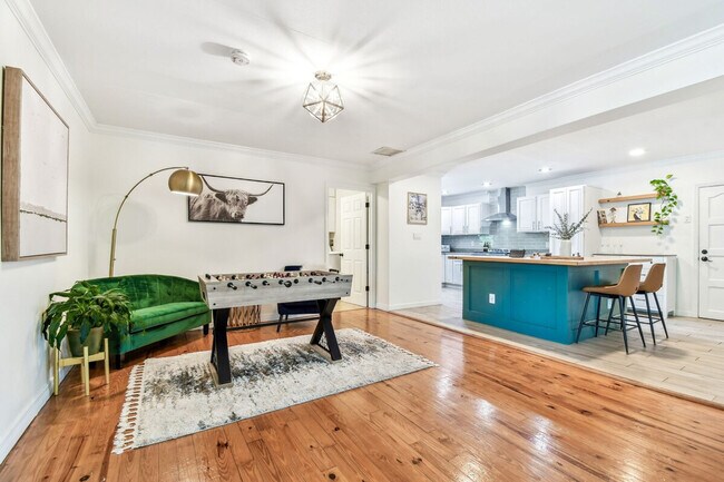 Building Photo - 1107 W Braddock St