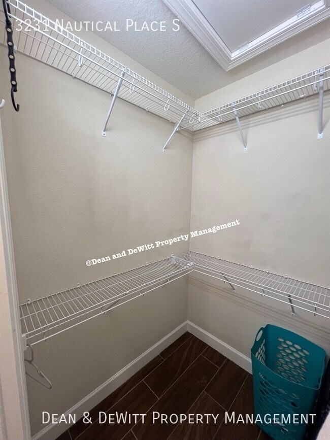 Building Photo - 3231 Nautical Pl S