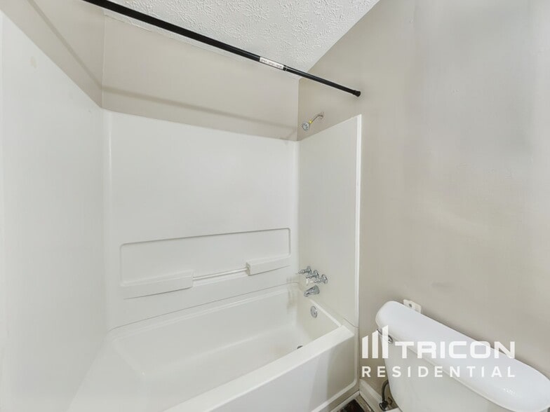 Building Photo - 31 McGiboney Rd