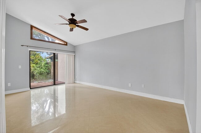 Building Photo - 7576 Sierra Terrace E