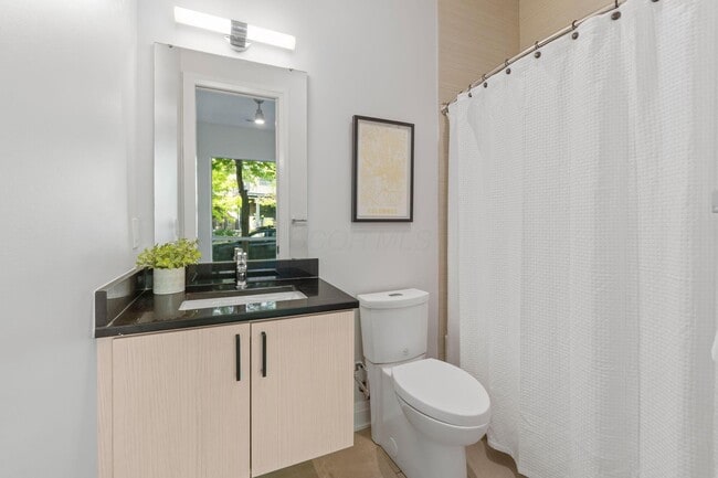 Building Photo - 801 N 6th St