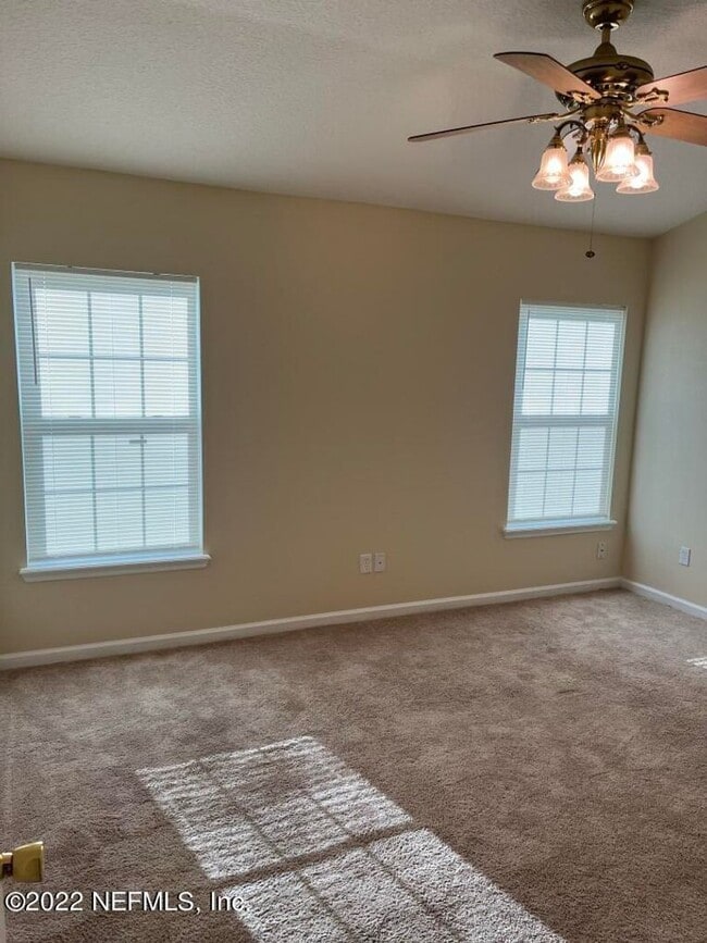 Building Photo - Beautiful Townhome in Biscayne Bay!
