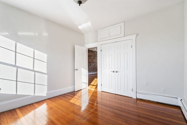 Building Photo - 80 Revere St