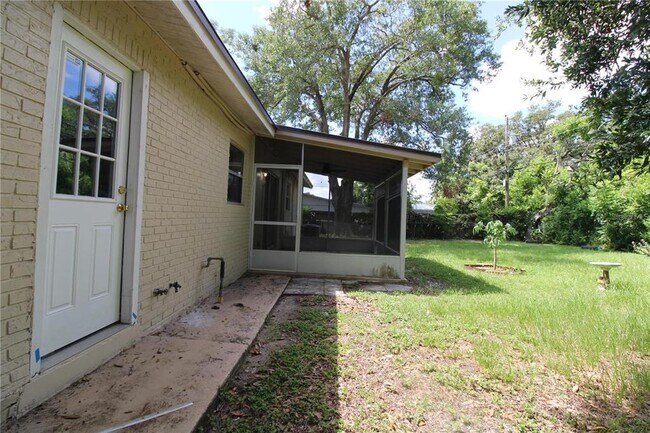 Building Photo - 1388 Whitewood Dr