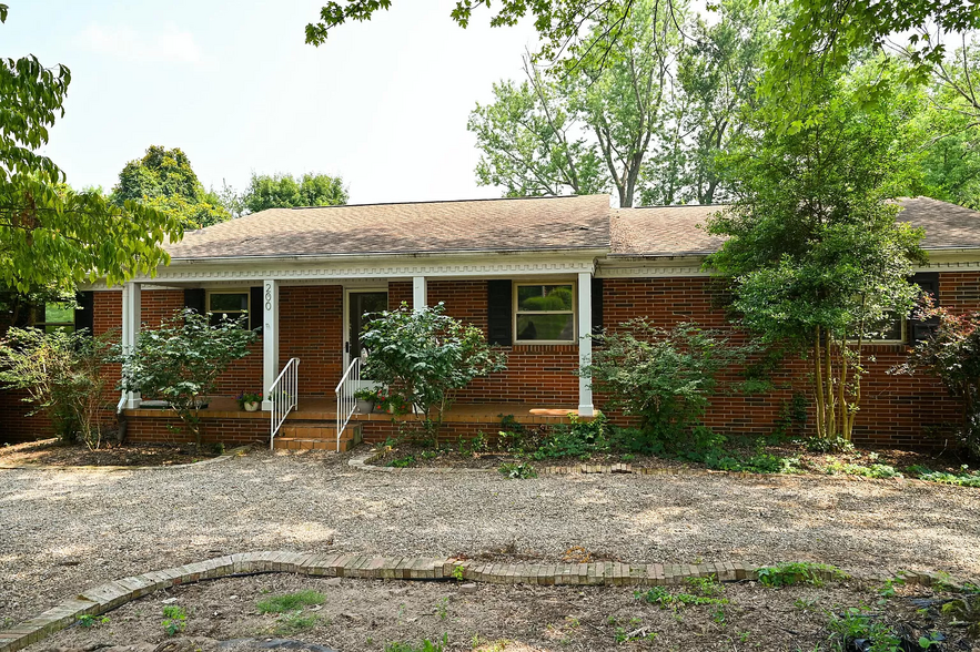 Front Porch - 200 Suburban Rd