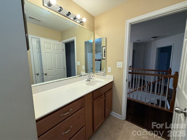 Building Photo - 15622 Troubadour Ln