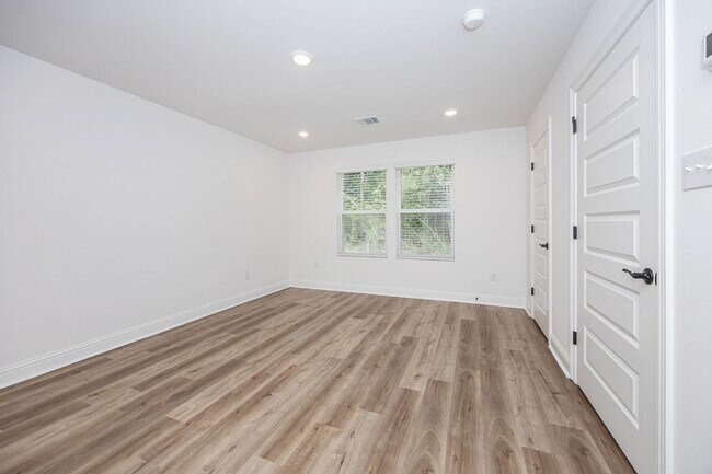 Building Photo - Brand-New Pet-Friendly 3BR/3BA Home with Large Bonus Room in Ocean Springs!