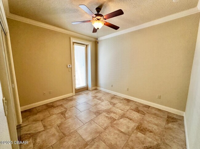 Building Photo - 5090 Riverside Dr