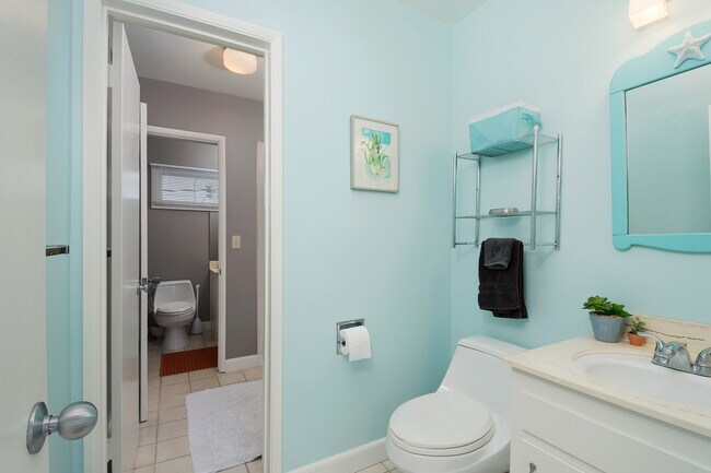 Building Photo - AVAILABLE NOW! LOVELY LA JOLLA 3BD/2.5BA H...