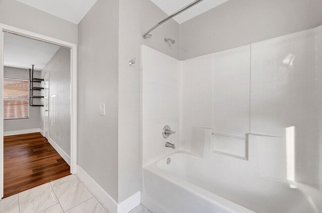 Building Photo - Remodeled Three Bedroom in Summerlin! No carpet!