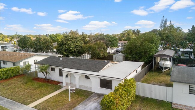 Building Photo - 11532 SW 136th Terrace