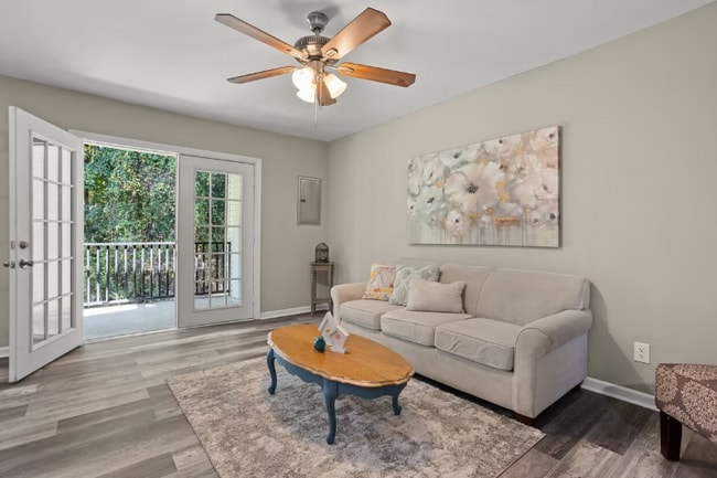 Building Photo - 110 Greenforest Cir