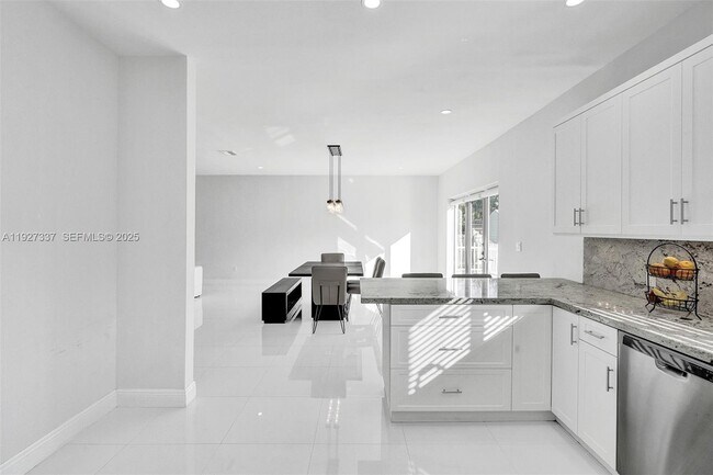 Building Photo - 1102 Meadow Lark Ave