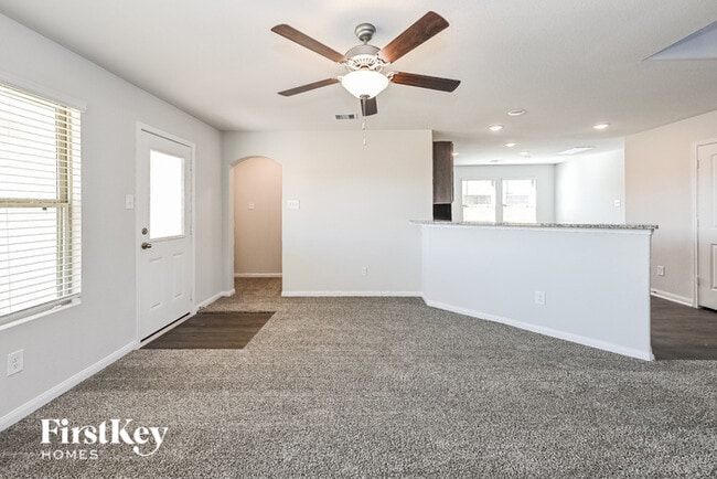Building Photo - 25590 Roy Rogers Ct