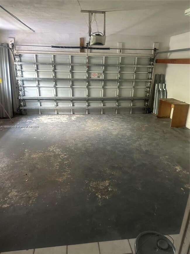 Building Photo - 5360 Fletcher St