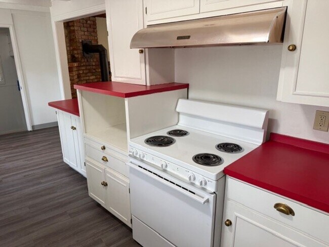 Building Photo - Charming 3-Bedroom Home in the Heart of Twain Harte