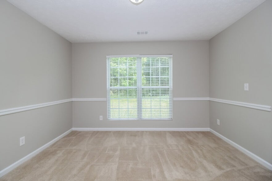 Building Photo - 1200 Catalina Pkwy