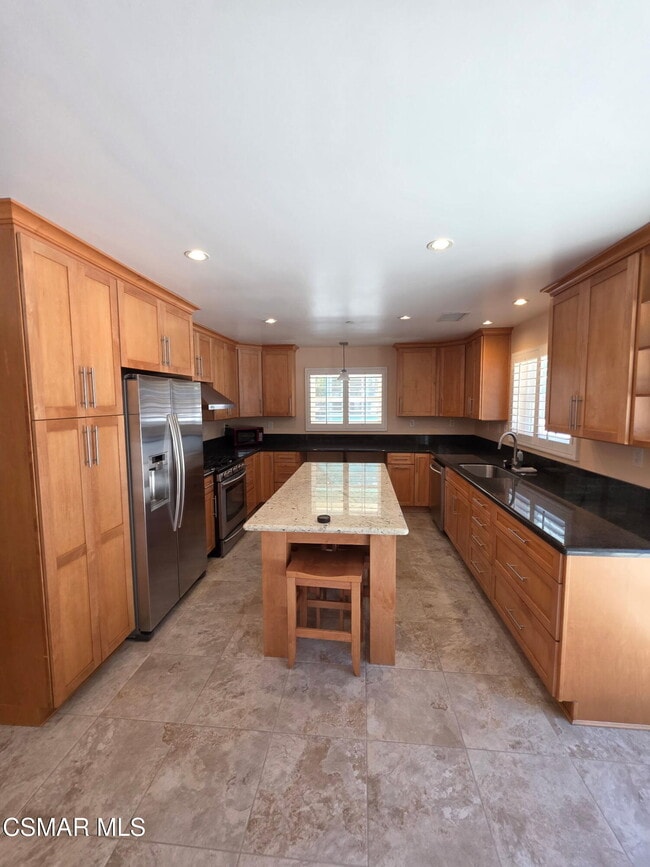 Building Photo - 6172 Sylvan Dr