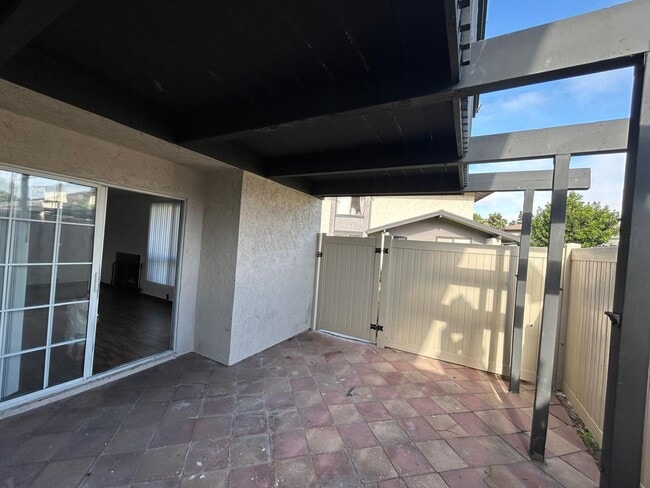 Building Photo - Beautifully Updated 3-Bedroom Townhome with Fireplace, Private Patio & Community Pool $3,195