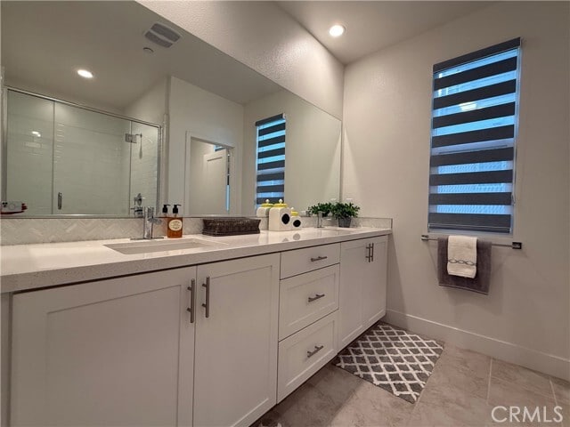 Building Photo - 273 Novel