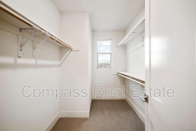 Building Photo - 5720 Greige Cir