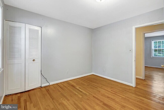 Building Photo - 8916 Braeburn Dr