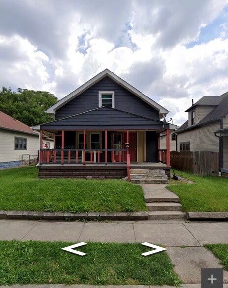 Primary Photo - 631 Tecumseh St