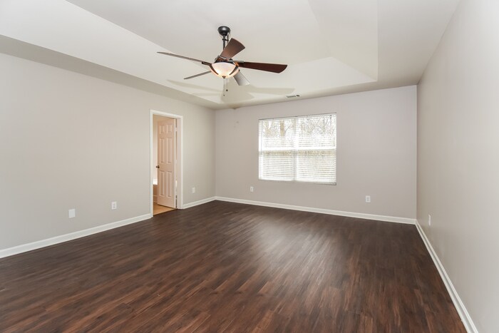 Building Photo - 2722 Groovers Lake Point